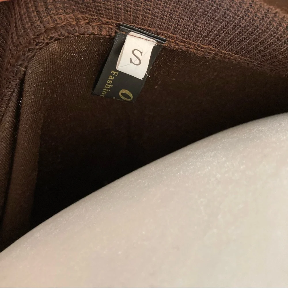 Chocolate Brown Velvet Off the Shoulder Long Sleeve Top Size Small - Picture 5 of 6